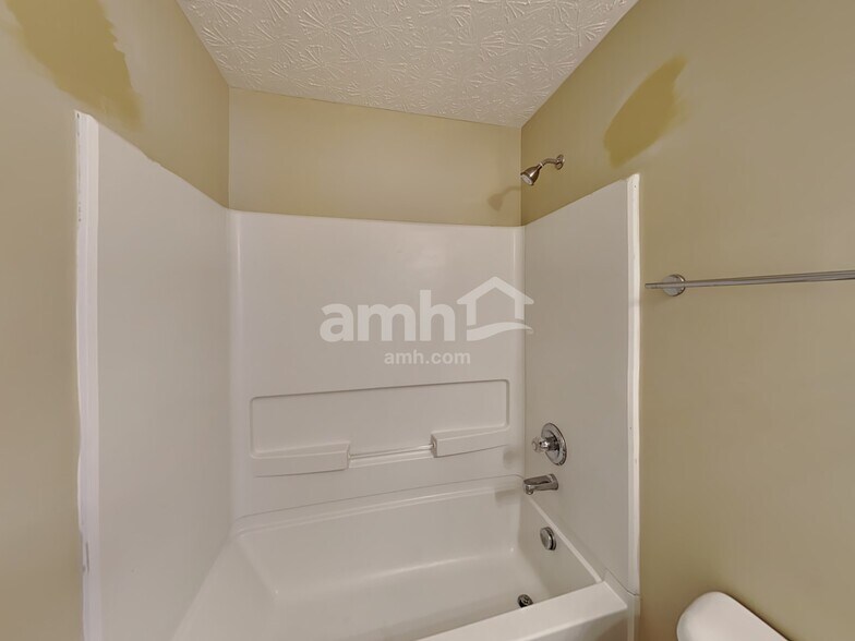 Building Photo - 227 Merriston Cir