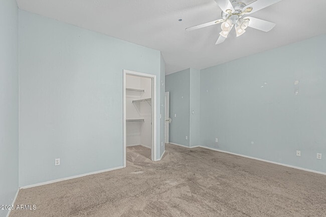 Building Photo - 408 N Falcon Ct