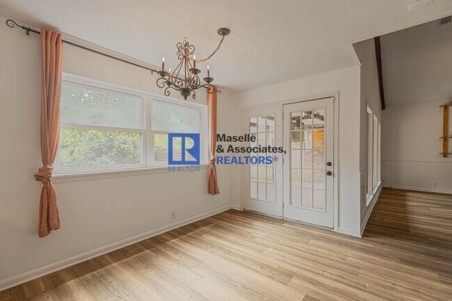 Building Photo - 3 Bed/2.5 Bath Townhouse in Timbers of Crossgates in Brandon