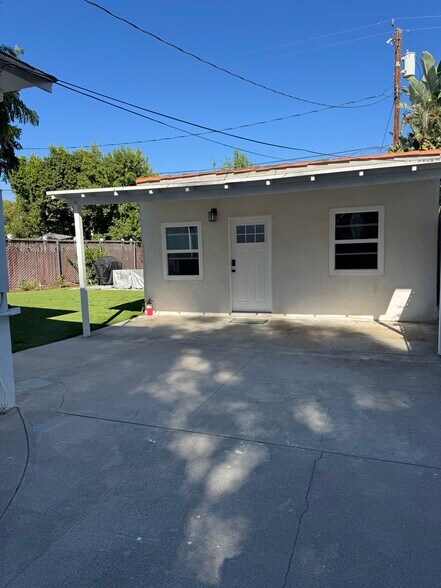 Primary Photo - 446 N California St