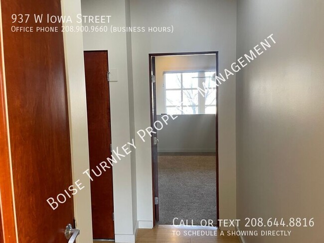 Building Photo - 2 Bed Broadway Ave Townhouse Near BSU!