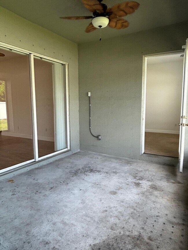 Building Photo - 1573 SW Merchant Ln