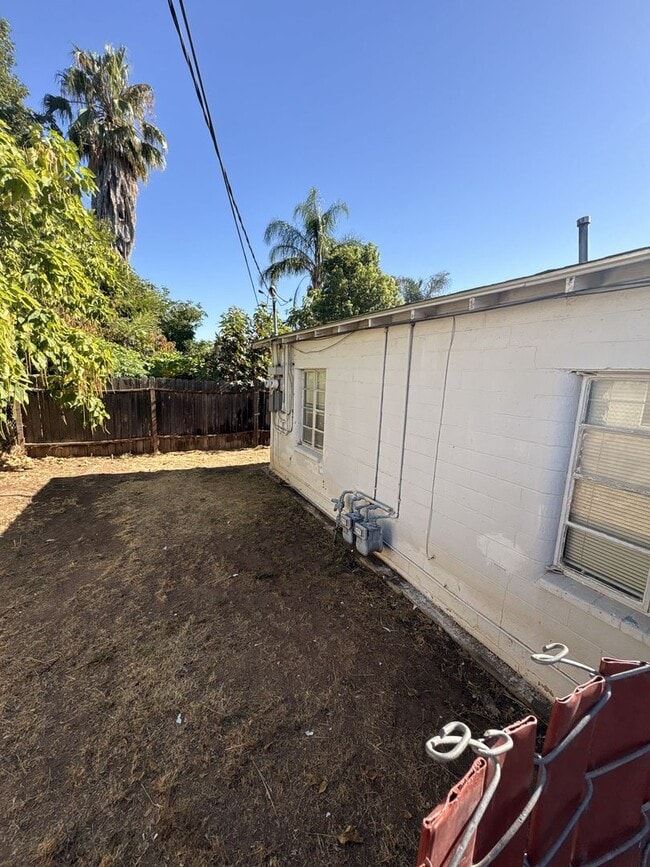 Building Photo - 737 Morey Ave