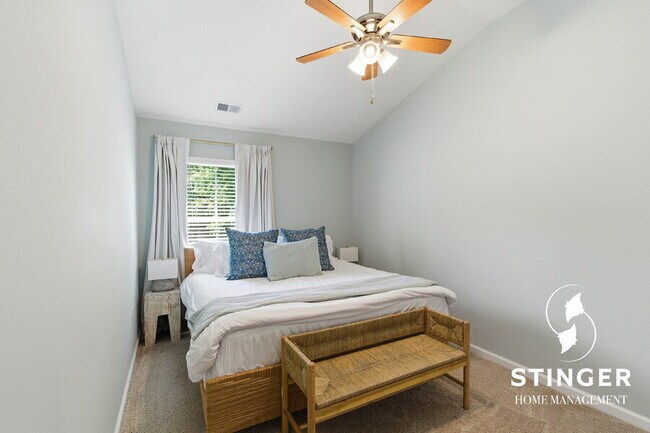 Building Photo - 9 Camp Saxton Way