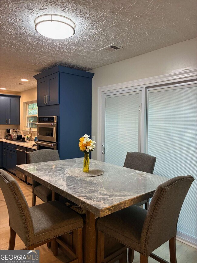 Building Photo - 117 Holly Mill Village Dr