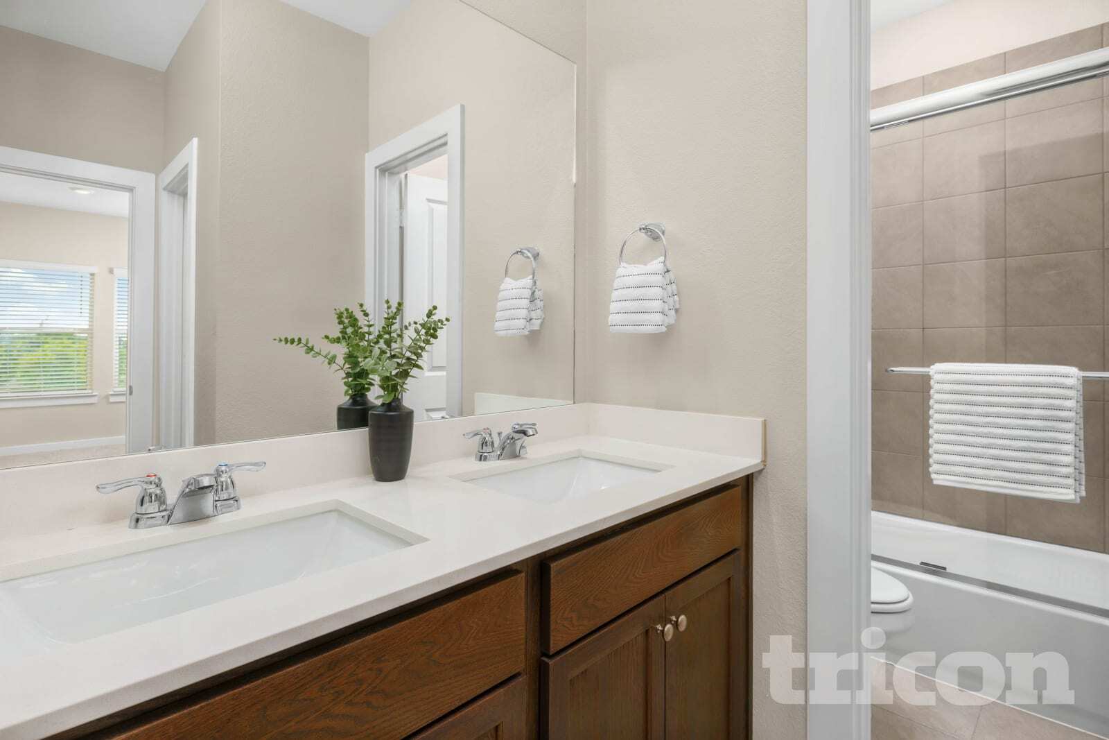 Building Photo - 3032 Whitetail Ln