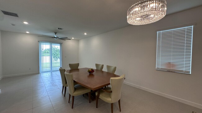 Building Photo - 3479 Cedar Grv Dr