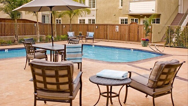 Building Photo - Fantastic Clairemont Condo with Outdoor Space!