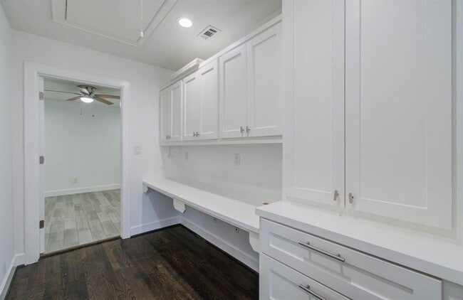 Building Photo - 3710 Erby St