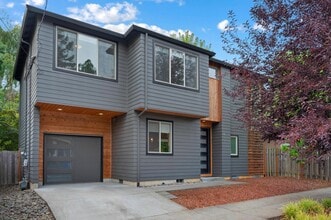 Building Photo - Modern Elegance! Eastmoreland Stunner! Pre...