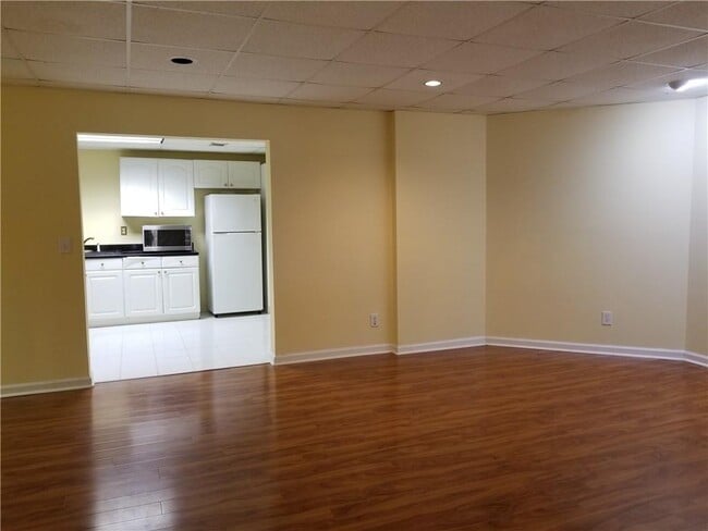 Building Photo - 2828 Oglethorpe Run Square