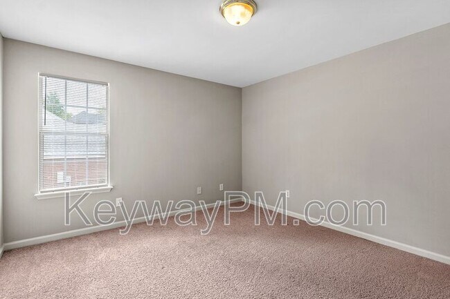 Building Photo - 5780 Carriage Hills Dr