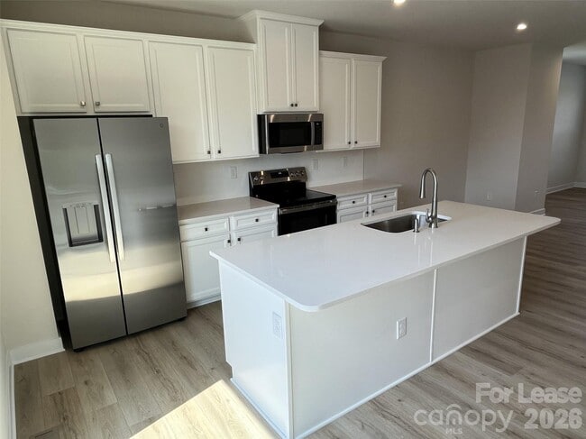 Building Photo - 5013 Griers Hl Dr