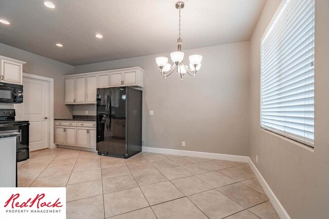 Building Photo - 89 S Clinton Cir