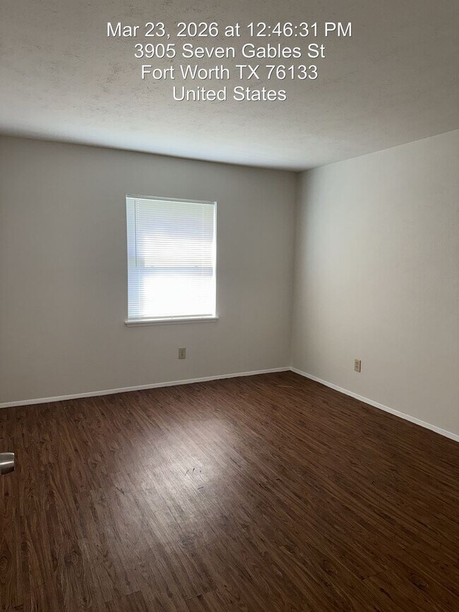 Building Photo - 3905 7 Gables St