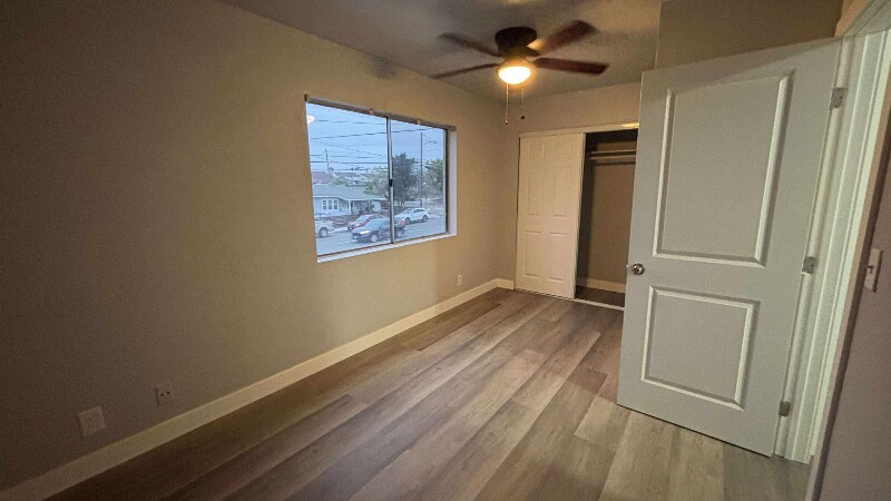 Building Photo - 426 E Plaza Blvd