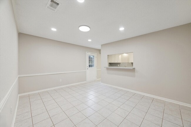 Building Photo - 14722 Brown Rd