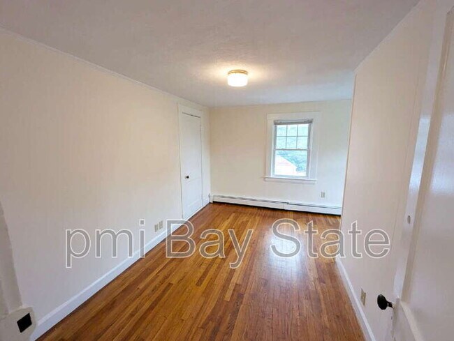 Building Photo - 29 Frairy St