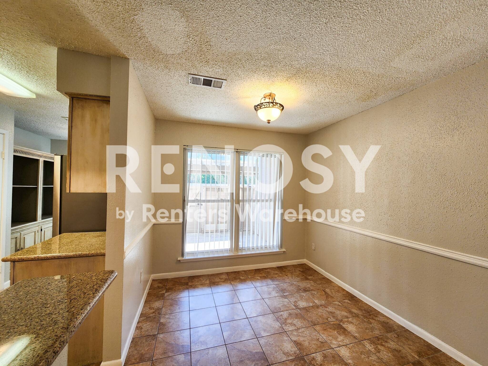 Building Photo - 17742 Kings Park Ln
