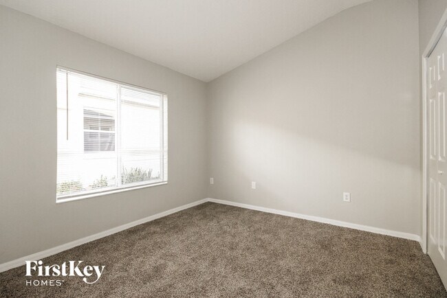 Building Photo - 4406 Country Hills Blvd