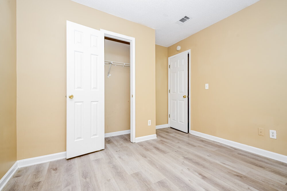 Building Photo - 7256 Teakwood Pl