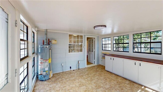 Building Photo - 15 Princess Anne Rd