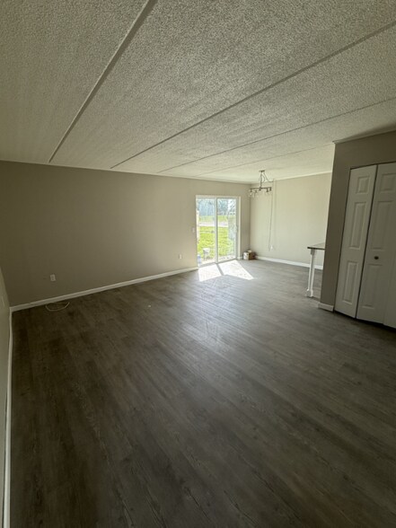 Building Photo - 1702 Recker Hwy