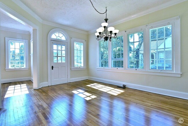 Building Photo - 1639 17th Ave