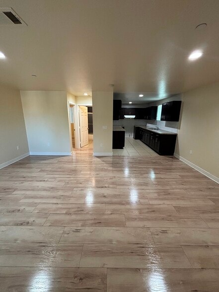 Building Photo - 3910 Halldale Ave