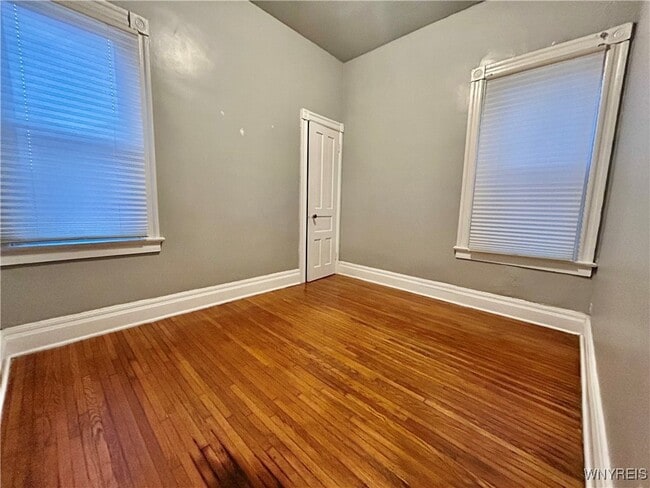 Building Photo - 123 Highland Ave