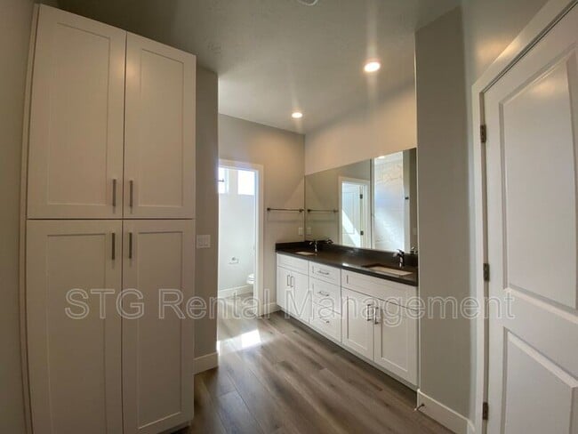 Building Photo - 1113 S 4380 W