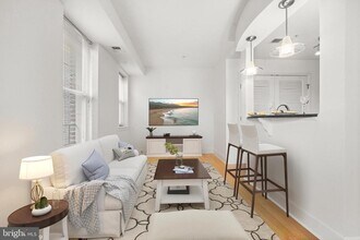 Building Photo - 1106 Columbia Rd NW