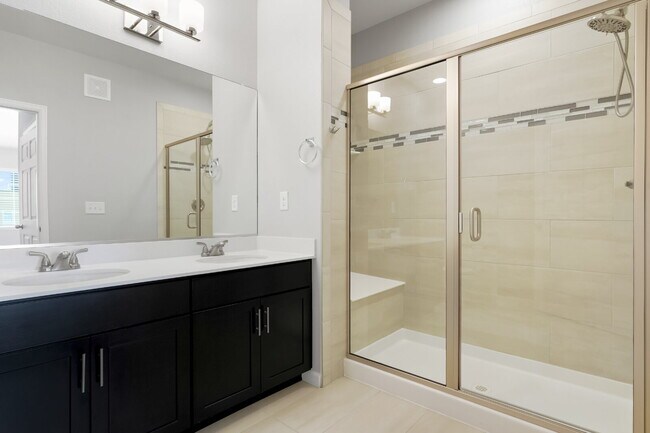 Building Photo - Spacious 3 bedroom in gated community