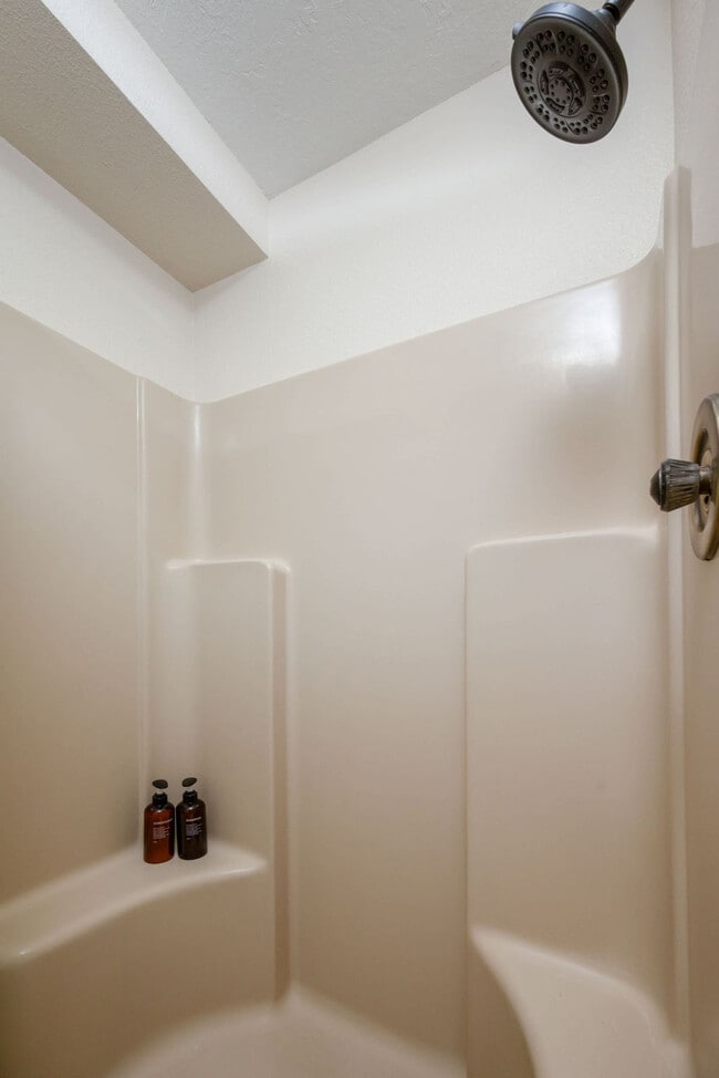 Building Photo - 47 Valle Grande Trail N