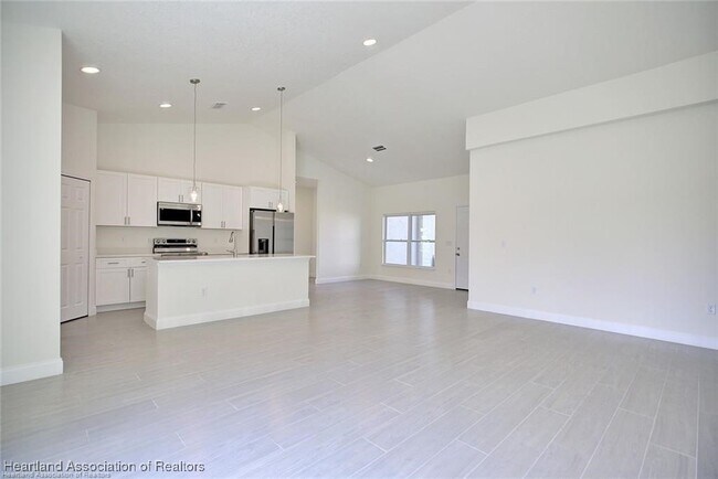 Building Photo - 6909 Salem Ct