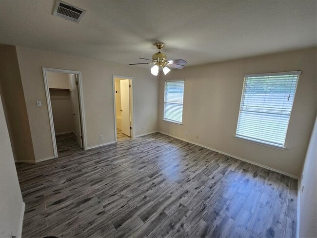 Building Photo - 2011 Garrison Dr