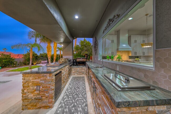 Building Photo - Stunning Green Valley, Guard Gated Community, Pool Home!