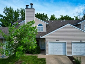 Building Photo - 122 Grn Mdws Rd
