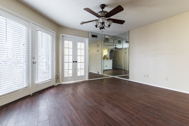 Building Photo - 1704 Baird Farm Cir