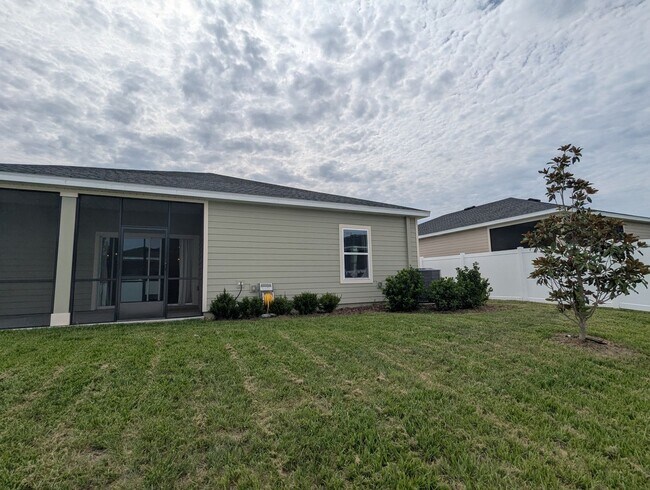 Building Photo - Beautiful newer-construction 4-bedroom, 3-bath home located in Trailhead Landing