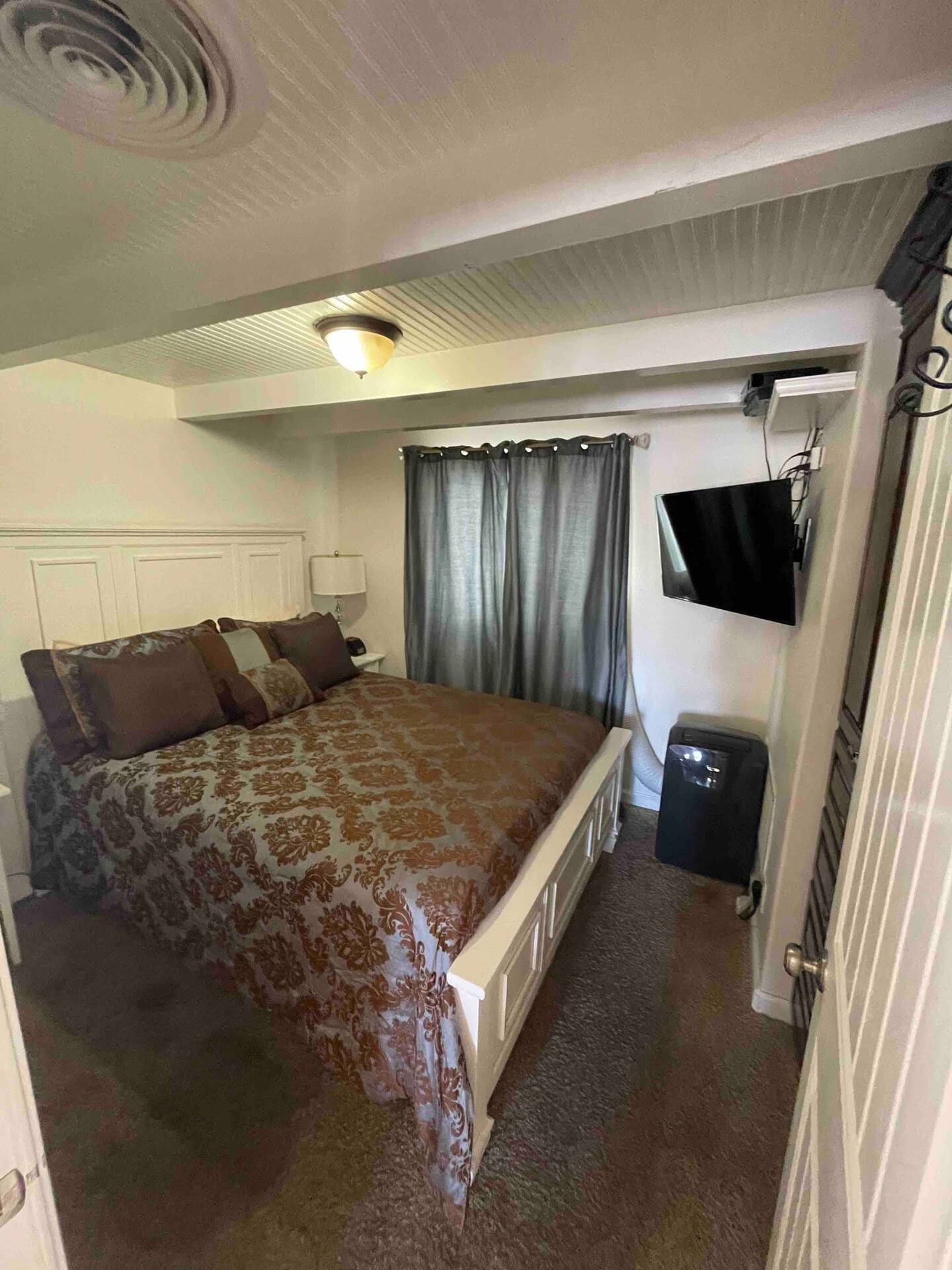 Bedroom - 704 Ventura Pl