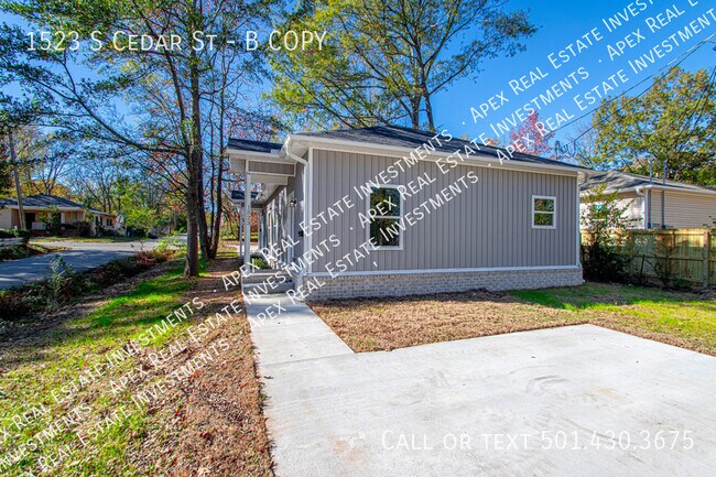 Building Photo - 1523 S Cedar St