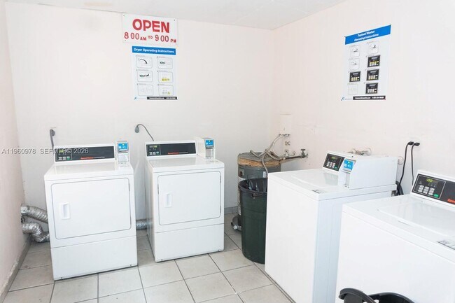 Building Photo - 6190 W 19th Ave