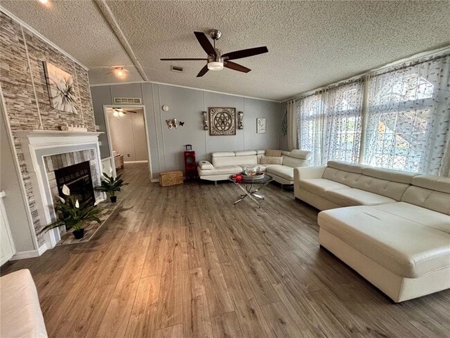 Building Photo - 6433 Orris St