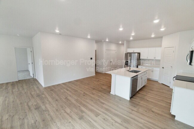 Building Photo - 5508 W Jamestown Ln