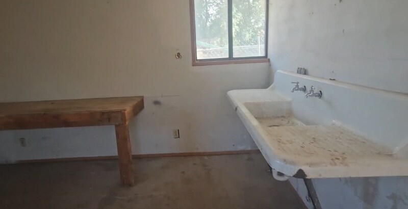 Building Photo - 808 Elm St