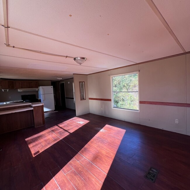 Building Photo - 1481 Holly Grove Rd