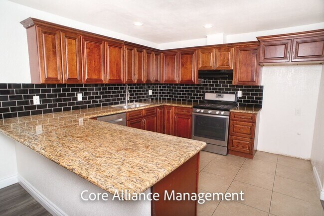 Building Photo - 3520 Hearst Dr