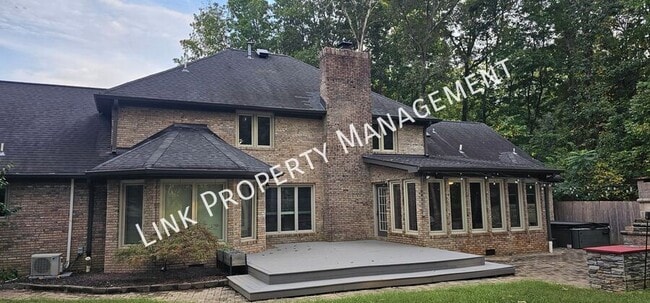 Building Photo - 7701 Elizabeth Way Dr