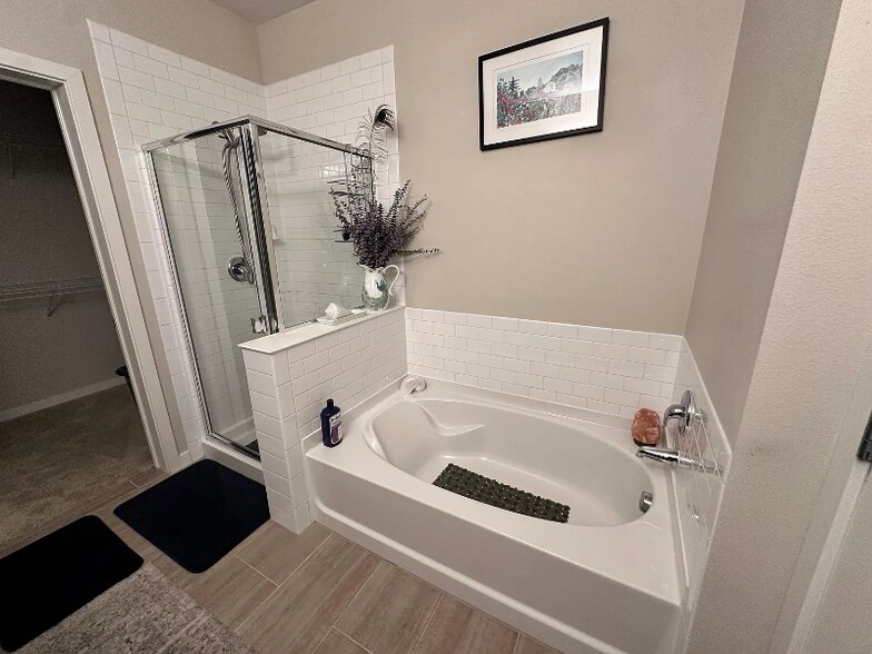 Building Photo - 13598 Via Varra